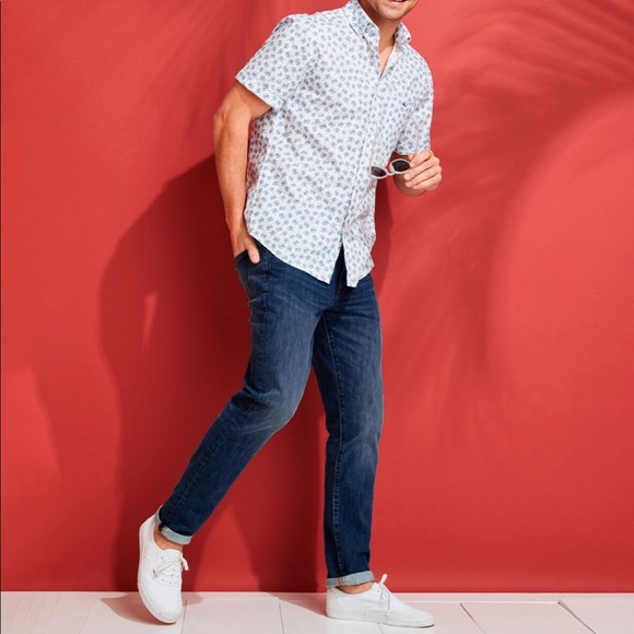 Vineyard Vines•LIKE NEW•28”x 30”•Straight Fit Jeans•True Indigo Dye•Vintage Wash - Picture 6 of 13